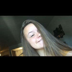 Meet your Posher, Makya